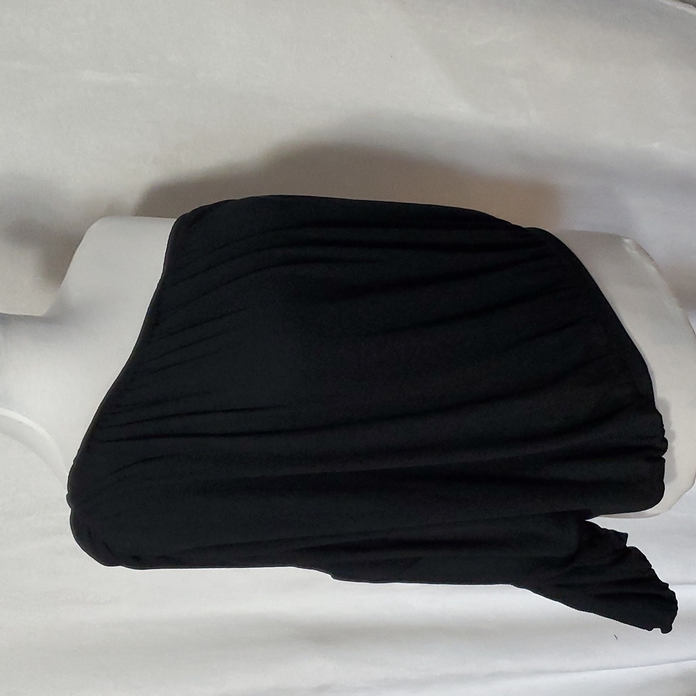 NWOT LNA Clothing Ashra Black Ribbed One Shoulder Sleeve Top Size M